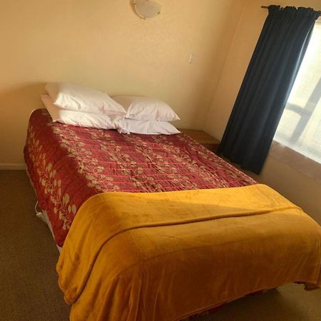 Aaron Court Motel Timaru Buitenkant foto